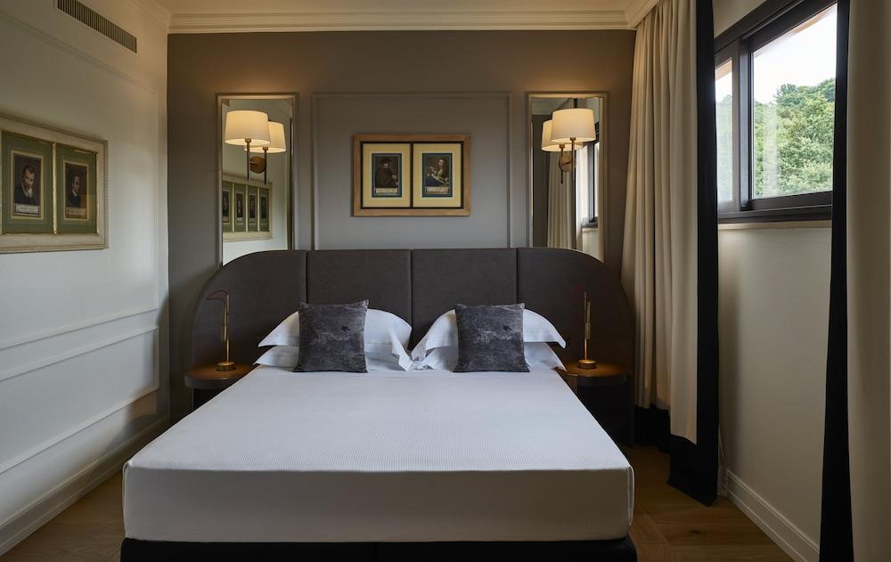 Fonteverde Lifestyle & Thermal Retreat - The Leading Hotels Of The World San Casciano dei Bagni Ngoại thất bức ảnh A bedroom at the hotel