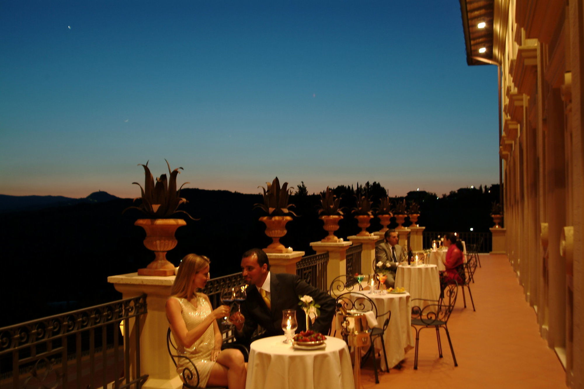 Fonteverde Lifestyle & Thermal Retreat - The Leading Hotels Of The World San Casciano dei Bagni Nhà hàng bức ảnh The Terrace at the St. Francis
